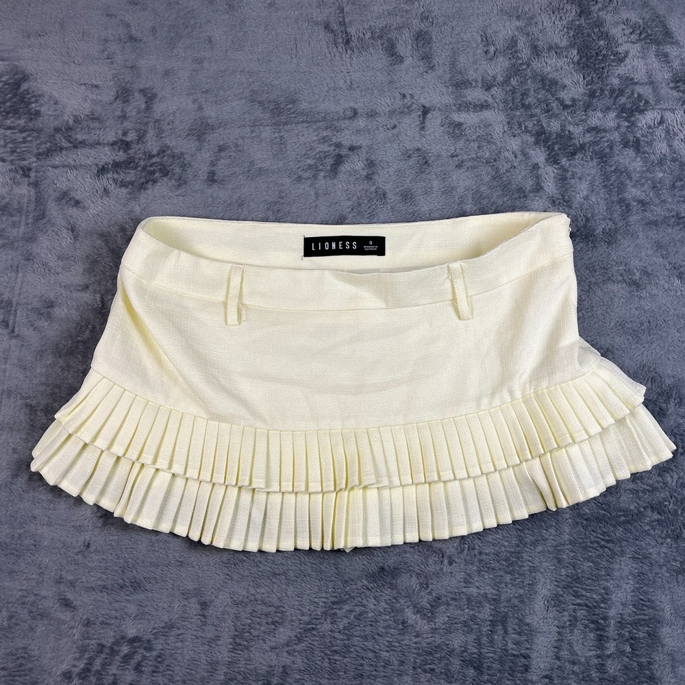 Lioness Mini Skirt Womens Small Beige Pleated Ruffle Trim Hem Preppy High Waist